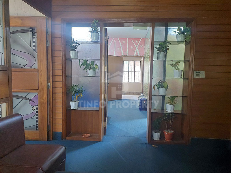 2500 Sq Ft Commercial Space in Banani is up for Rent-4