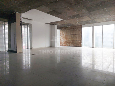 2000 Sq Ft Commercial Space Is Up For Rent In Dhanmondi